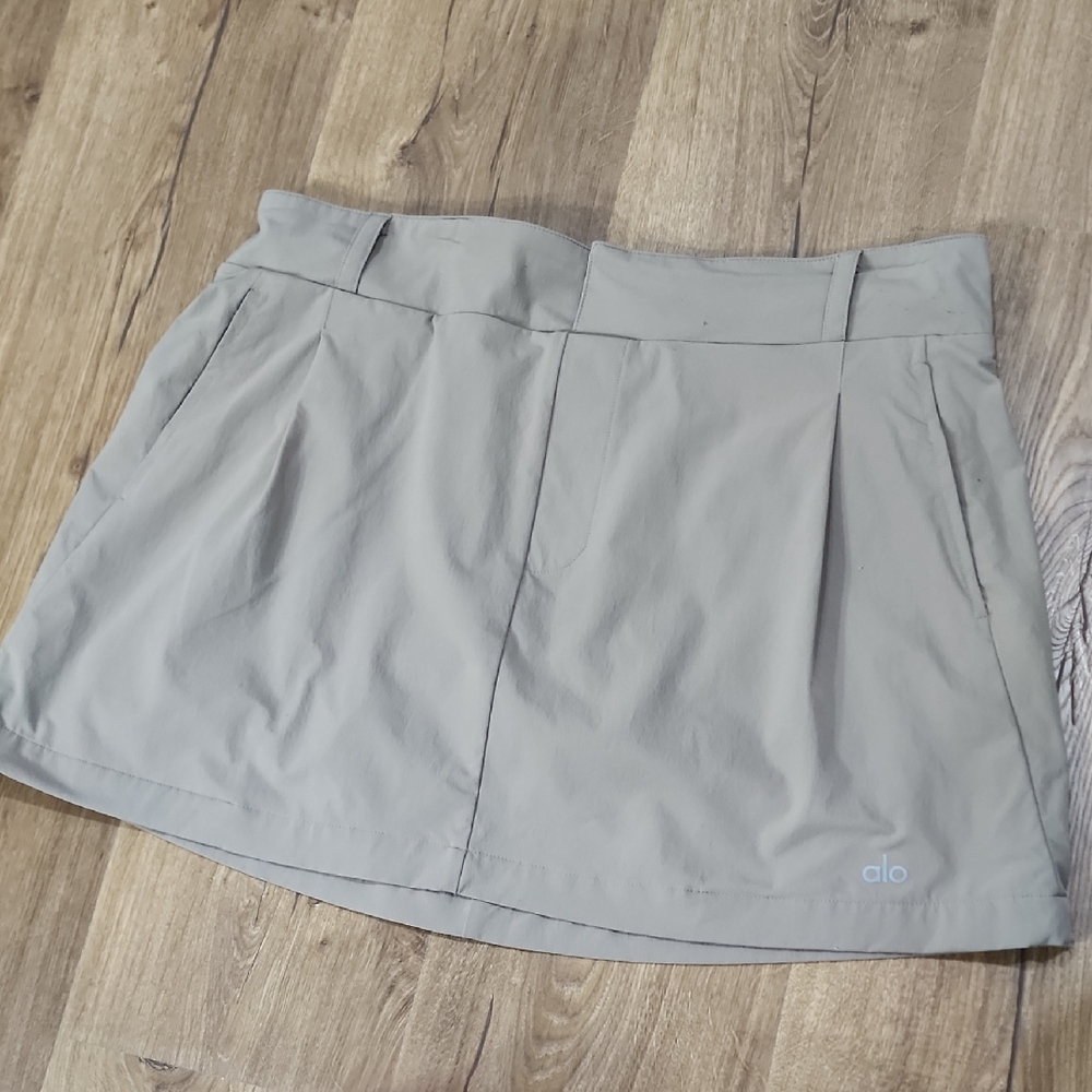ALO Yoga Khaki Skort